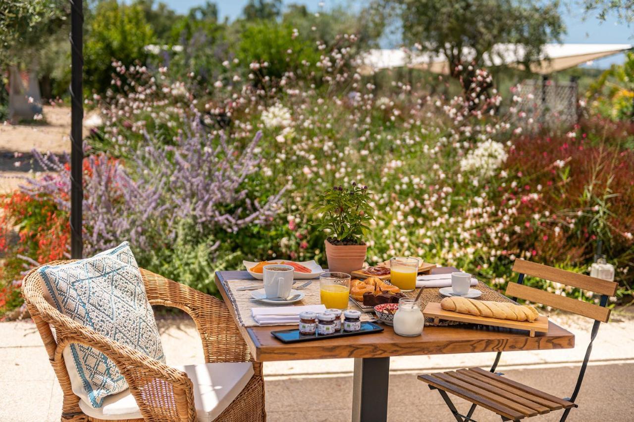 Italianway - Locanda della Meridiana Pula Bagian luar foto