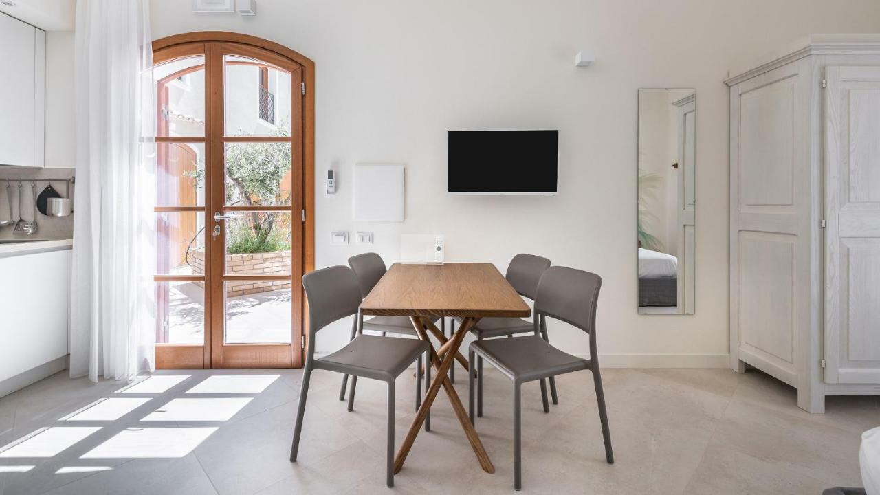Italianway - Locanda della Meridiana Pula Bagian luar foto